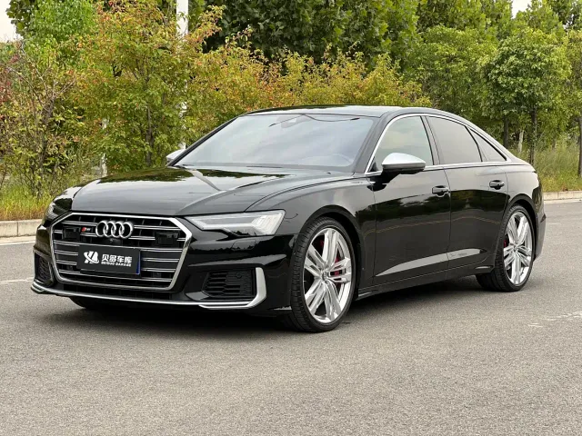 Фотография автомобиля — Audi S6