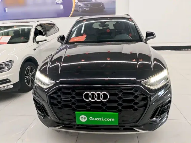 Audi Q5L — Фото автомобиля 2