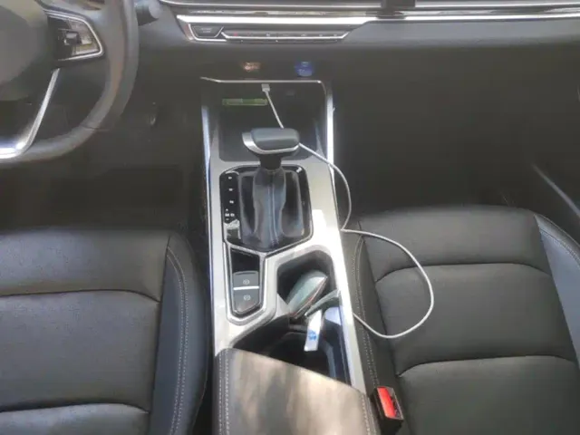 Geely Emgrand — Фото автомобиля 16