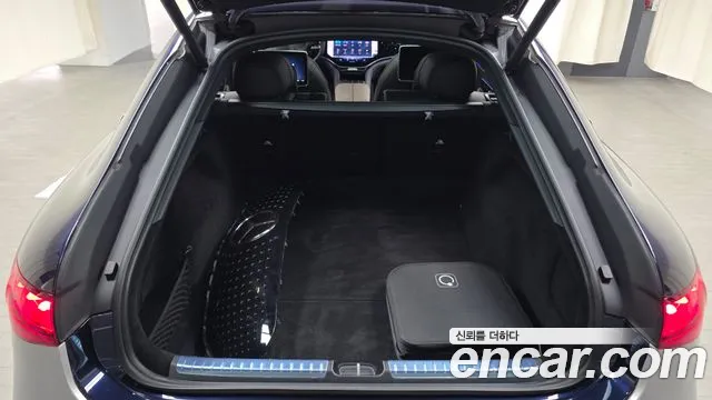 Mercedes-Benz EQS — Фото автомобиля 17