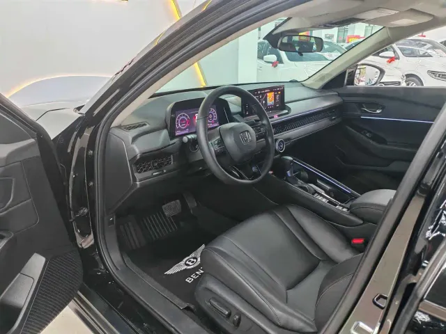 Honda Accord — Фото автомобиля 7