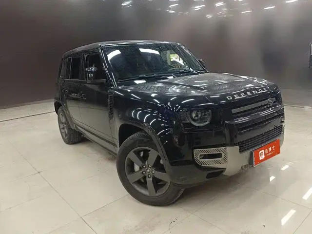 Land Rover Defender — Фото автомобиля 2