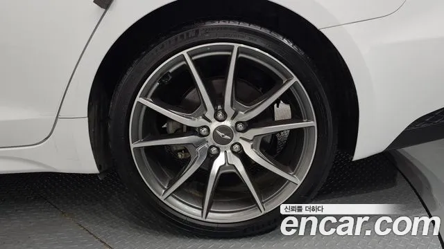 Genesis G70 — Фото автомобиля 21