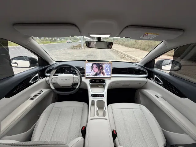 Geely Starry Wish — Фото автомобиля 10