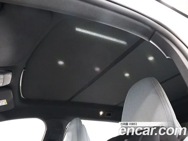 Volvo EX30 — Фото автомобиля 13