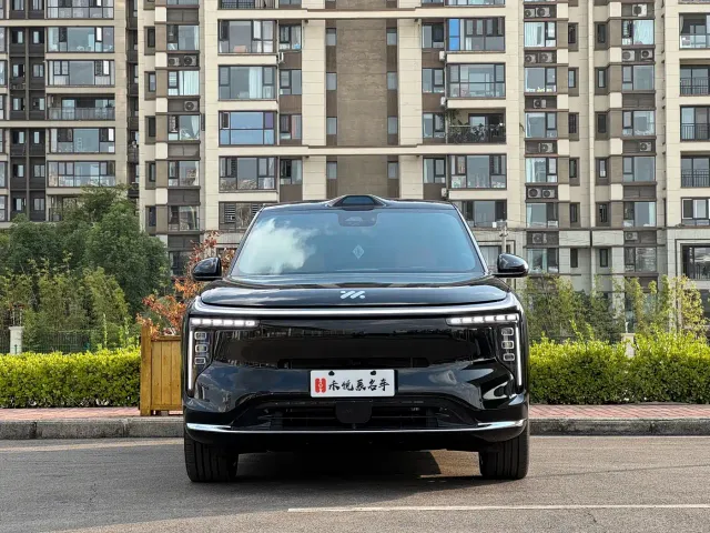IM Motors LS8 — Фото автомобиля 2