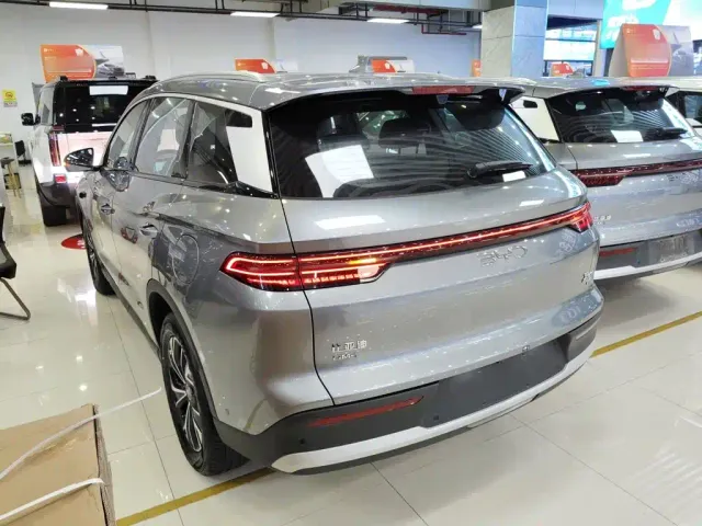 BYD Song Pro — Фото автомобиля 22