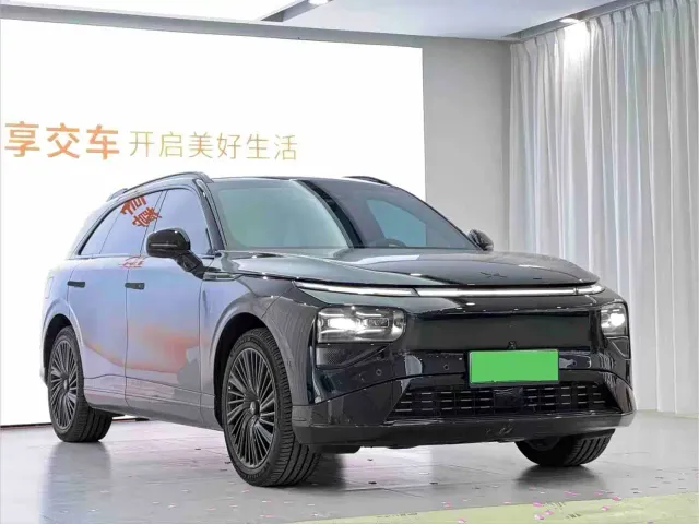 Xpeng G9 — Фото автомобиля 3