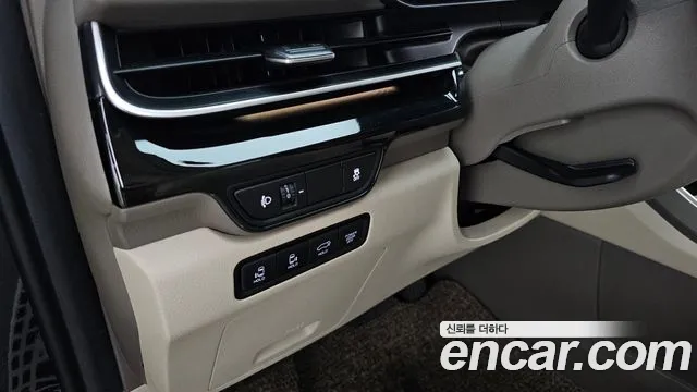 Kia Carnival Generation 4 — Фото автомобиля 19