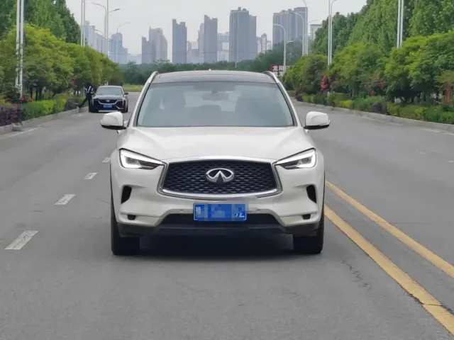 Infiniti QX50 — Фото автомобиля 2