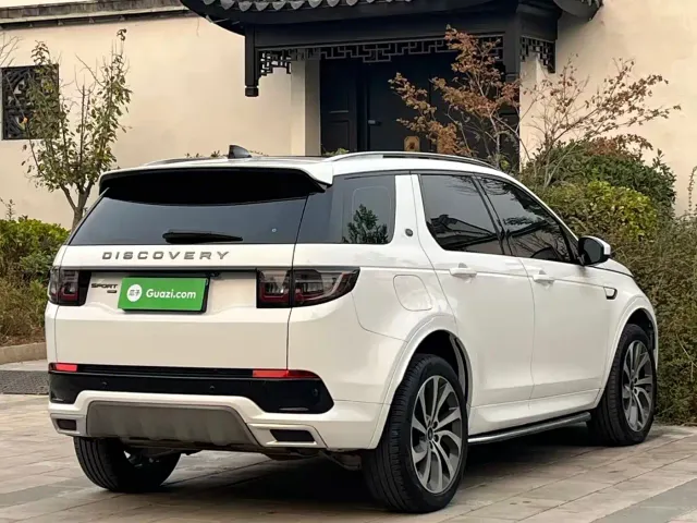 Land Rover Discovery Sport — Фото автомобиля 10