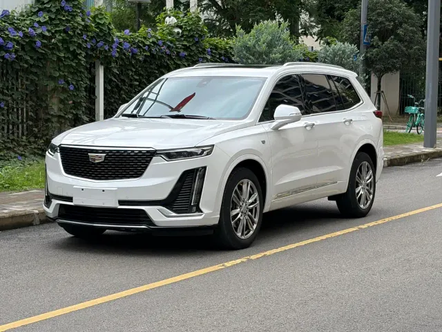 Фотография автомобиля — Cadillac XT6
