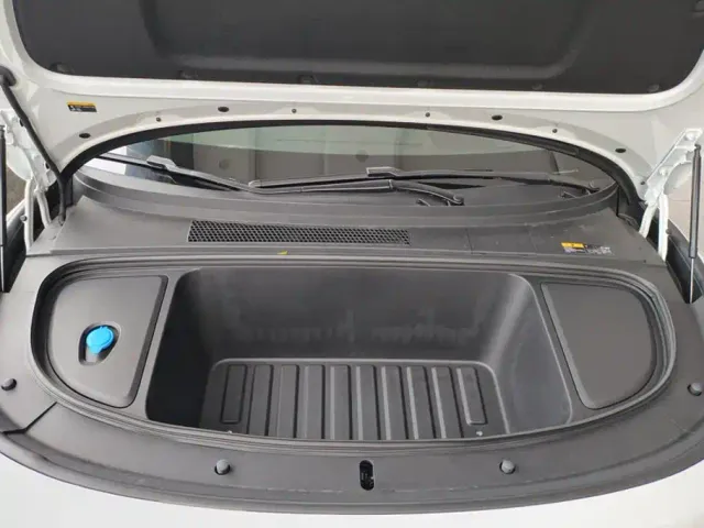 Li Auto Li Auto i6 2025 2WD Base Model — Фото автомобиля 10