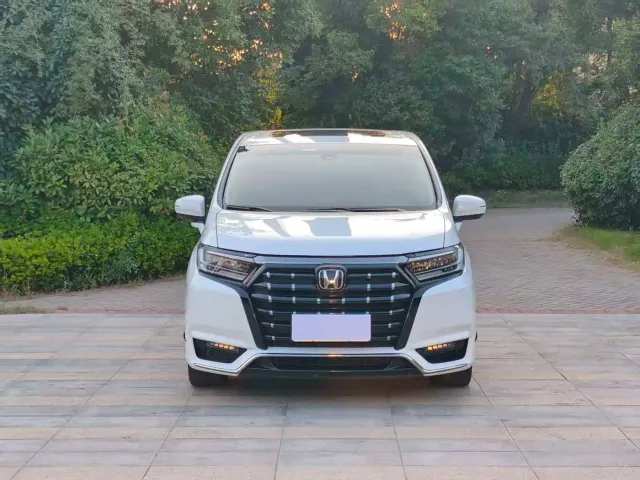 Honda Elysion 2022 2.0L e:HEV Luxury — Фото автомобиля 2