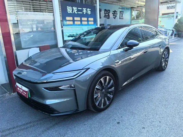 Фотография автомобиля — Toyota BoZhi 7