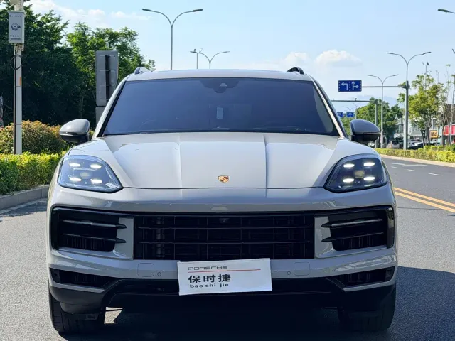Porsche Cayenne — Фото автомобиля 2