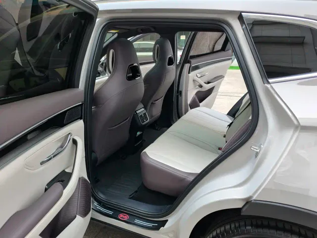 BYD Song PLUS — Фото автомобиля 10