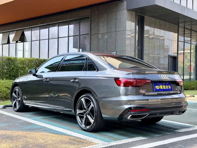 Audi A4L — Фото автомобиля 5