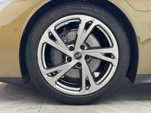 Audi e-tron GT — Фото автомобиля 18