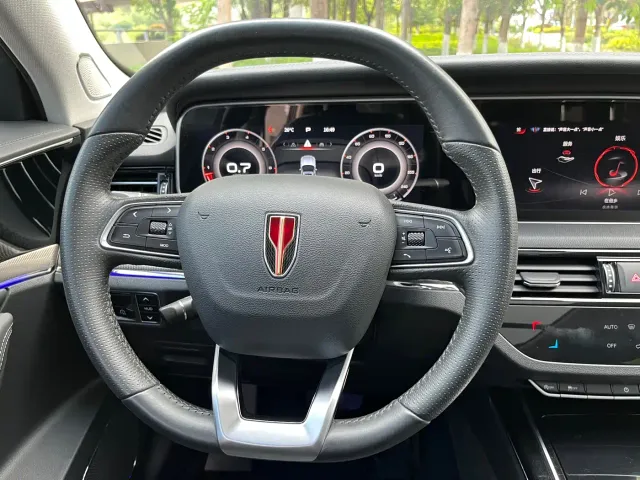 Hongqi HS5 — Фото автомобиля 10