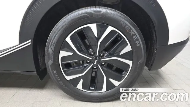 Kia EV6 — Фото автомобиля 19