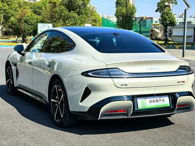 Xiaomi SU7 — Фото автомобиля 11