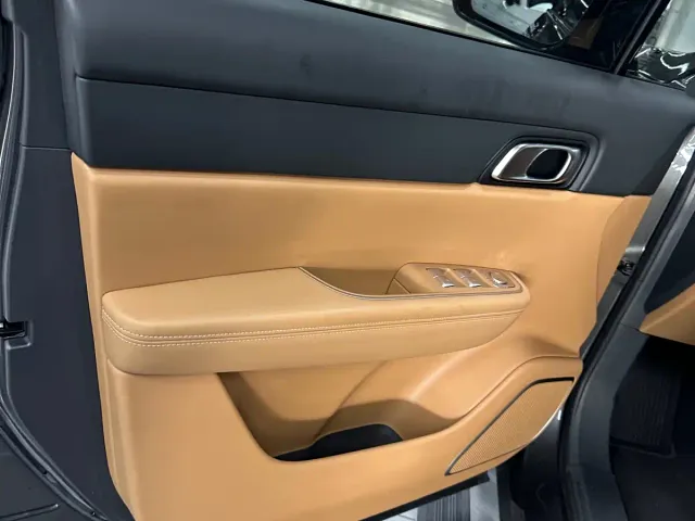 Li Auto ONE — Фото автомобиля 14