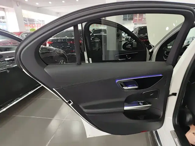 Mercedes-Benz C-Class — Фото автомобиля 17