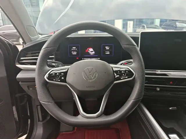 Volkswagen Passat — Фото автомобиля 10