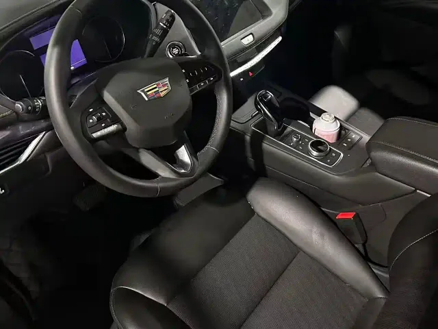 Cadillac XT4 — Фото автомобиля 7