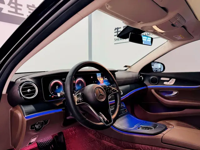 Mercedes-Benz E-Class — Фото автомобиля 7