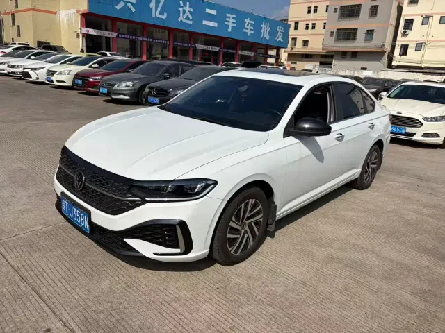 Volkswagen Lavida — Фото автомобиля 2