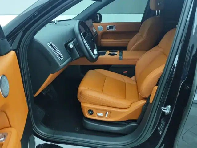 Li Auto L6 — Фото автомобиля 9