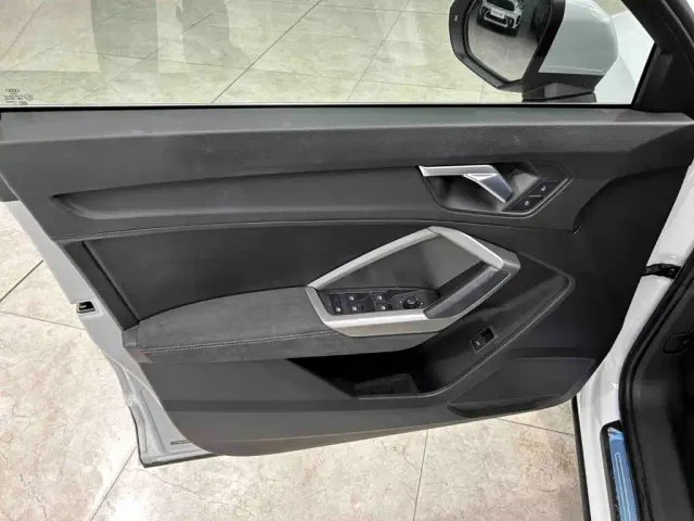 Audi Q3 — Фото автомобиля 15