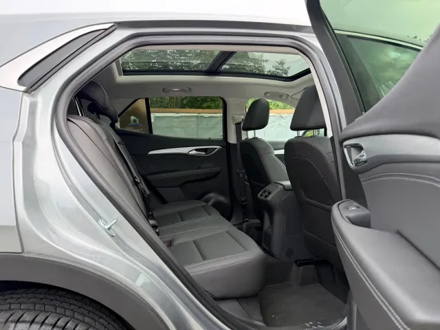 Buick Envision S — Фото автомобиля 16