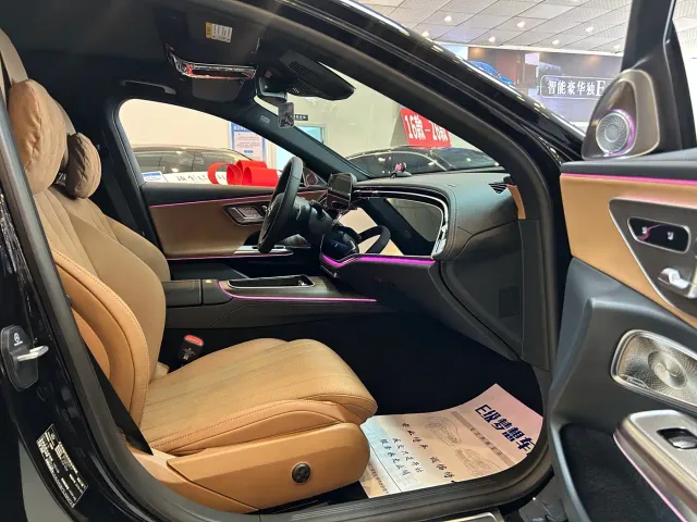 Mercedes-Benz E-Class — Фото автомобиля 16