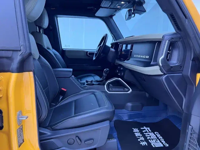 Ford Bronco — Фото автомобиля 17