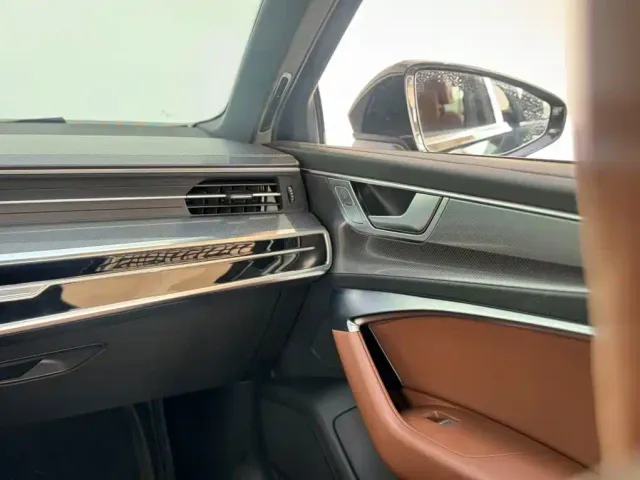 Audi A6L — Фото автомобиля 17