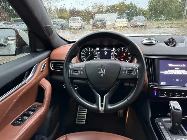 Maserati Levante — Фото автомобиля 19