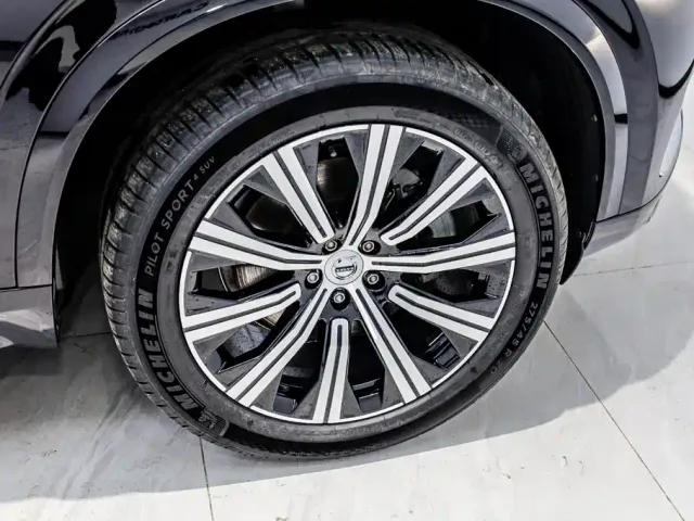 Volvo XC90 — Фото автомобиля 15
