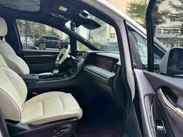 GAC Trumpchi M8 — Фото автомобиля 8