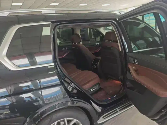 BMW X7 — Фото автомобиля 6