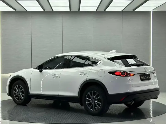 Mazda CX-4 — Фото автомобиля 3