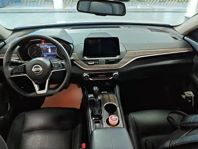 Nissan Teana — Фото автомобиля 9