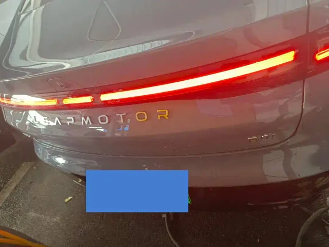 Leapmotor B01 — Фото автомобиля 11