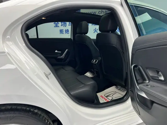 Mercedes-Benz A-Class — Фото автомобиля 10
