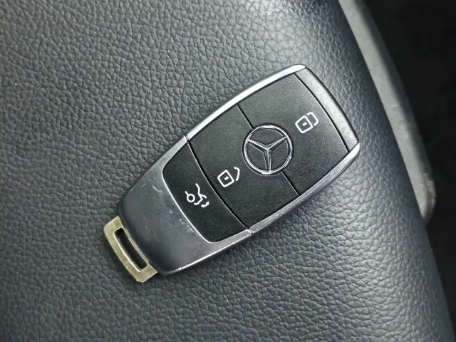 Mercedes-Benz GLB-Class — Фото автомобиля 5