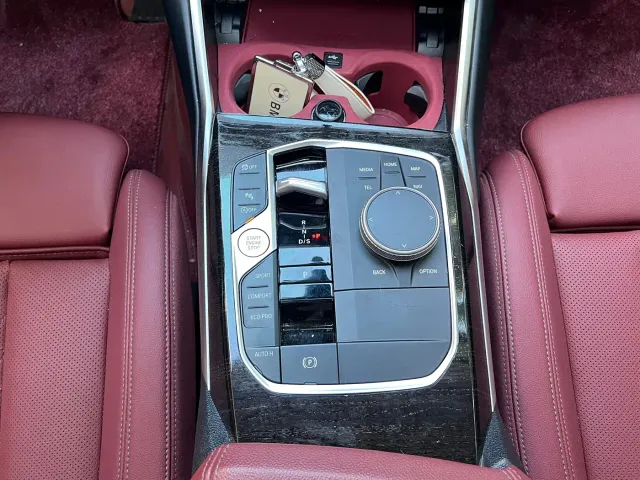 BMW 3 Series — Фото автомобиля 9