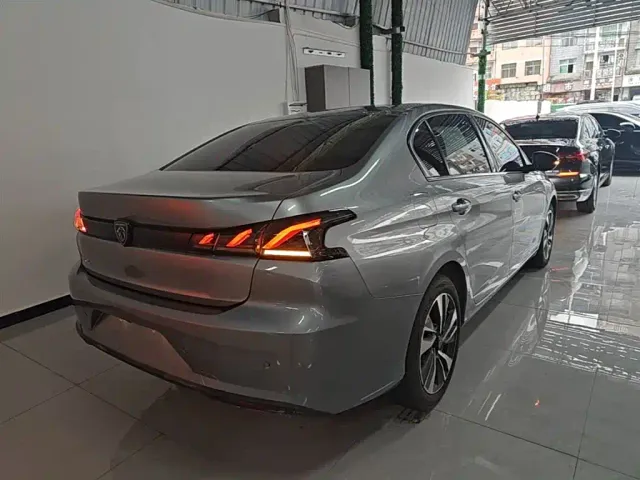 Peugeot 408 — Фото автомобиля 6