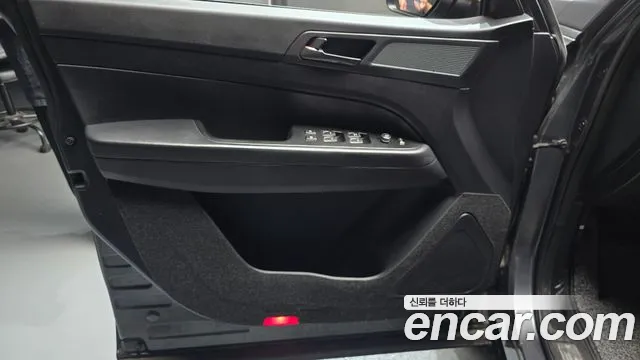 KG_Mobility_Ssangyong Rexton Новый Rexton Sport Дизель 2.2 4WD — Фото автомобиля 24